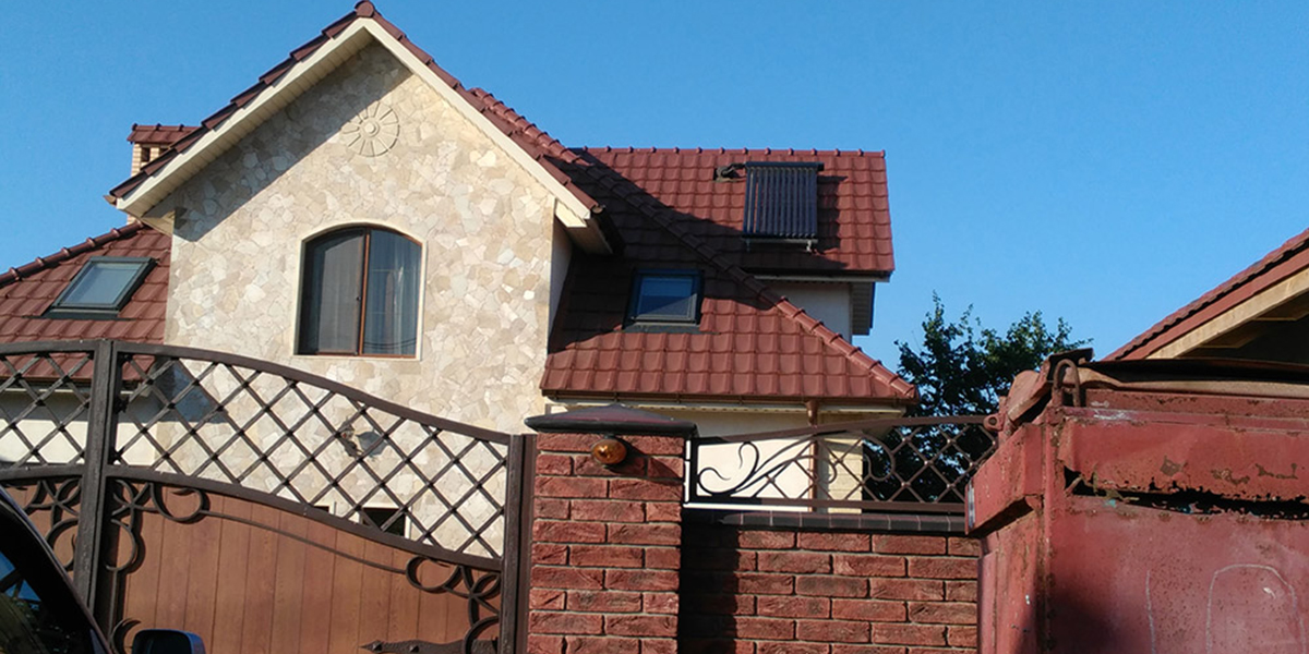 Установка солнечных коллекторов VIESSMANN в частном доме